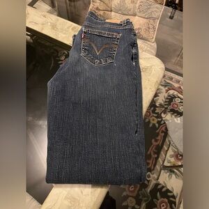 Levi’s perfectly slimming 512 straight leg denim